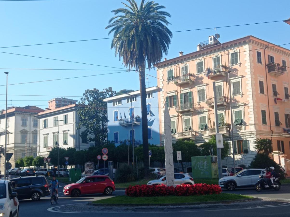 A La Gare Apartamento La Spezia Exterior foto