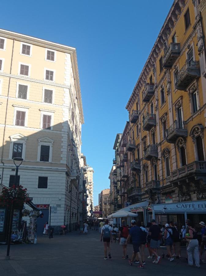 A La Gare Apartamento La Spezia Exterior foto